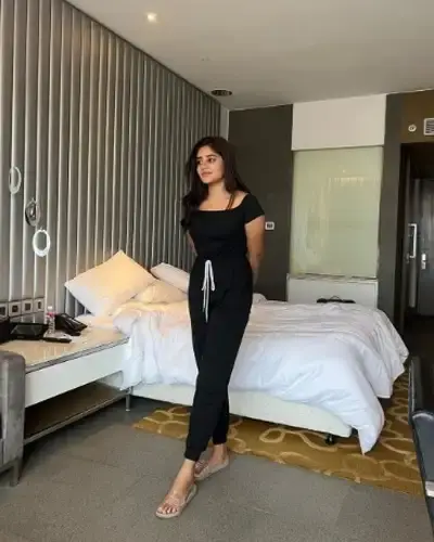 Call Girls Sahara Cash On Delivery